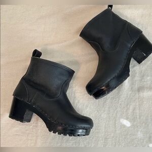 No. 6 5” Pull On Shearling Clog Mid Heel  Boot